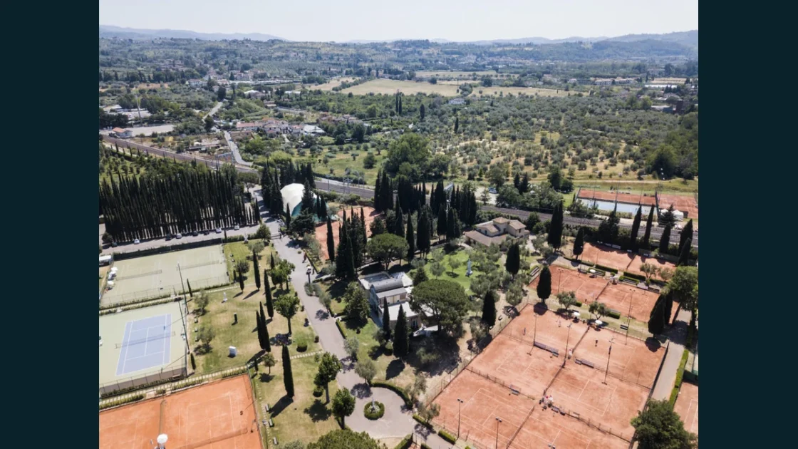 Корты Match Ball Firenze Country Club, архивный общий вид
