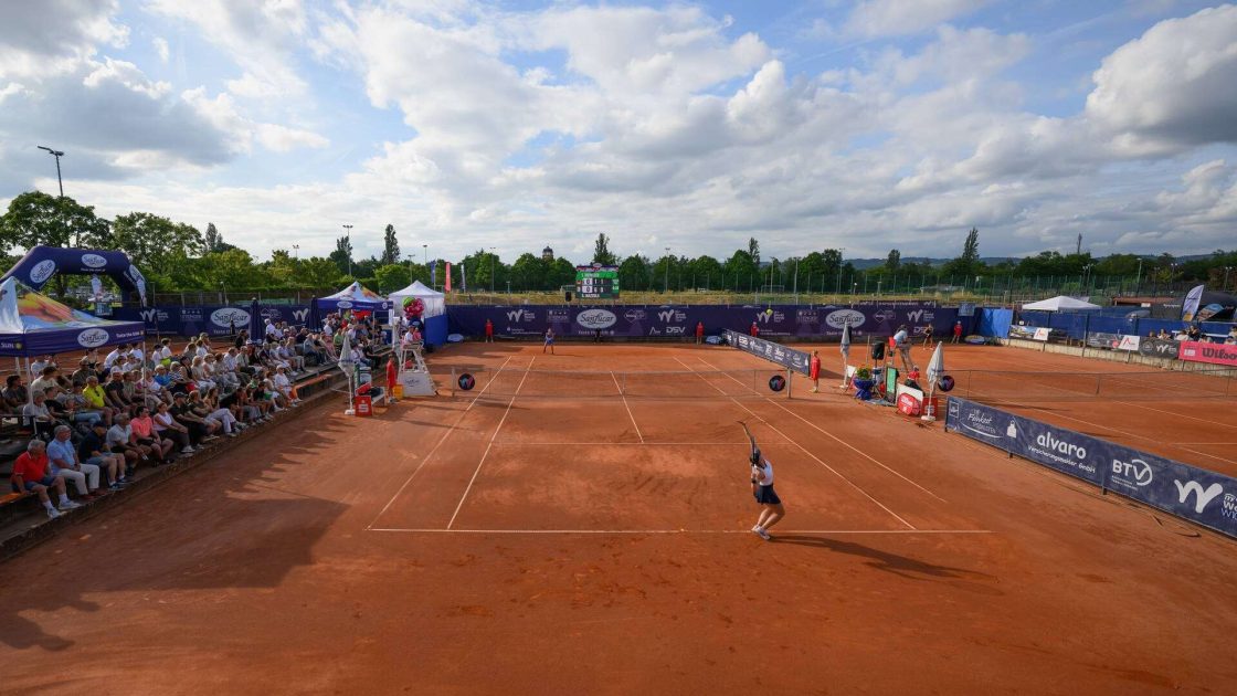 Матч на турнире World Tennis Tour